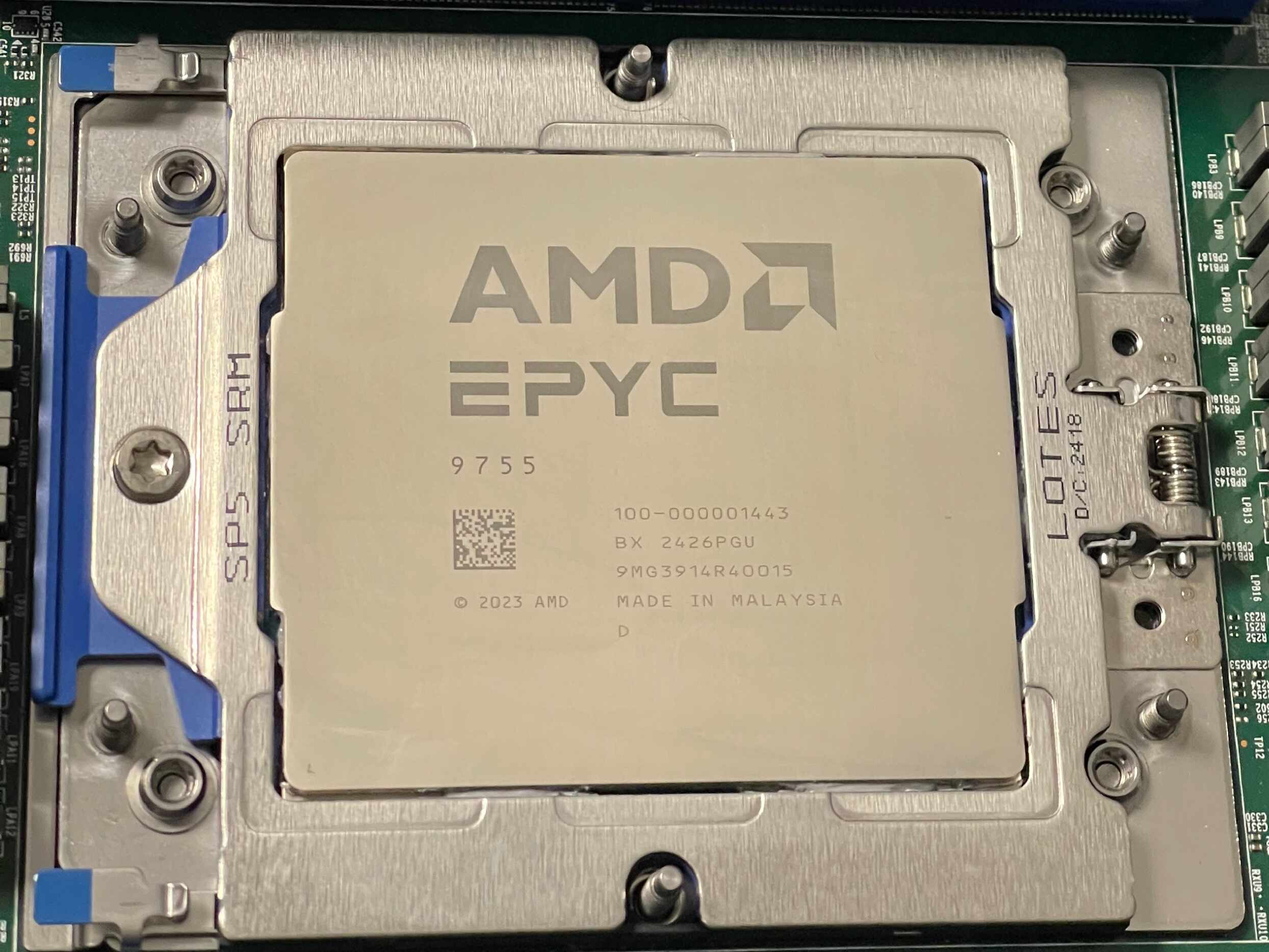 Powering AI, HPC & Enterprise with 5th Gen AMD EPYC processors: A Game ...